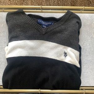 Polo pullover.
